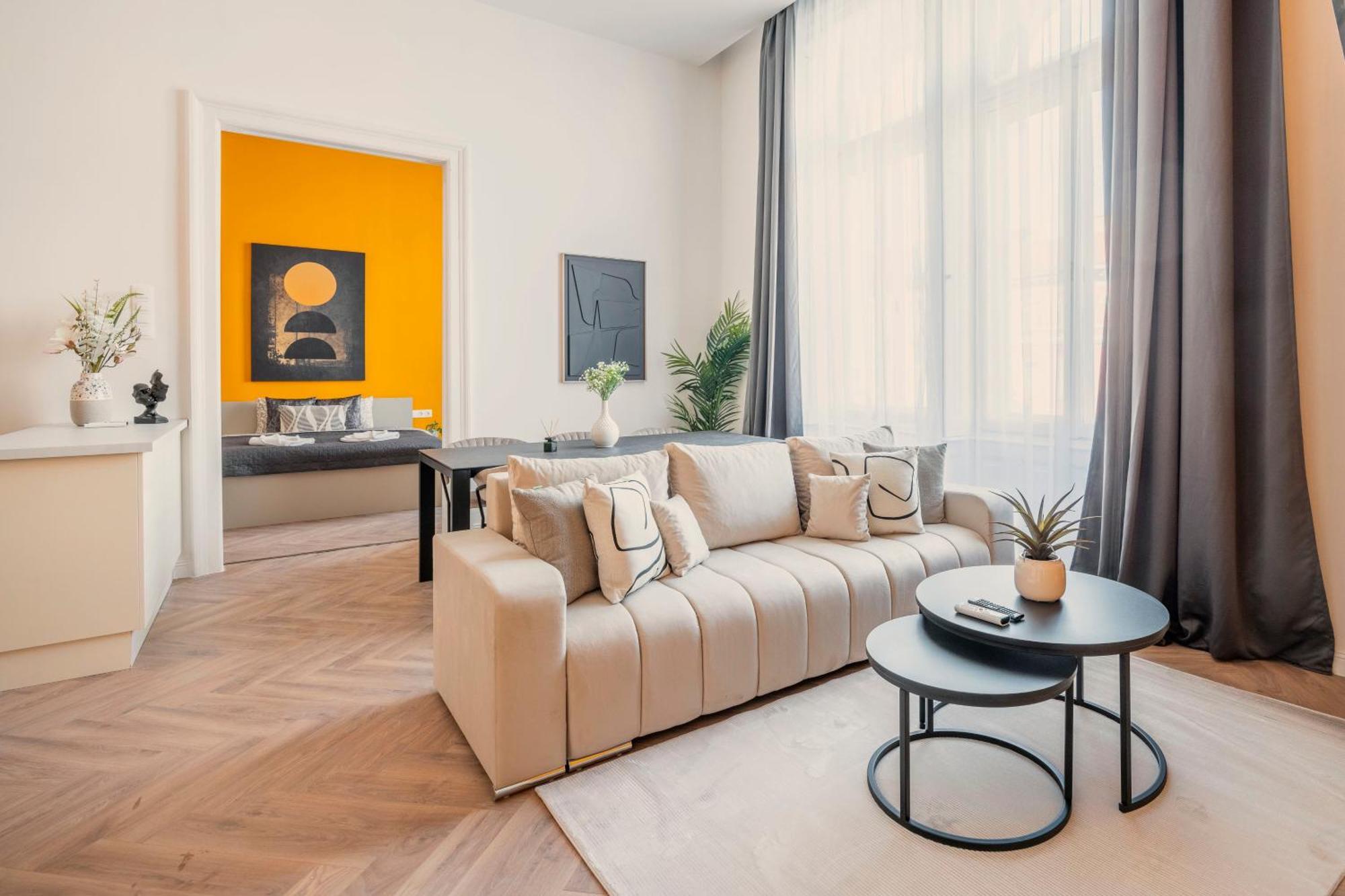 Exclusive Central 3Bedrm Stylish Residence By Prestige Homes Budapest Eksteriør bilde