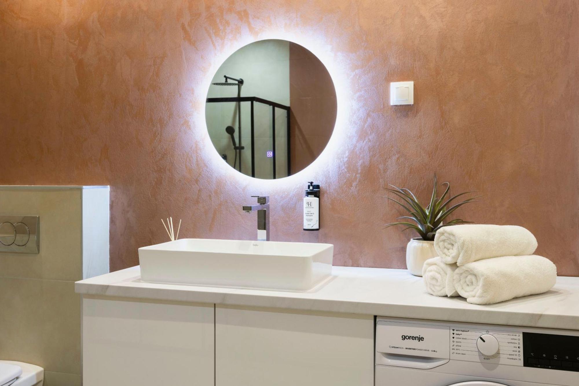 Exclusive Central 3Bedrm Stylish Residence By Prestige Homes Budapest Eksteriør bilde