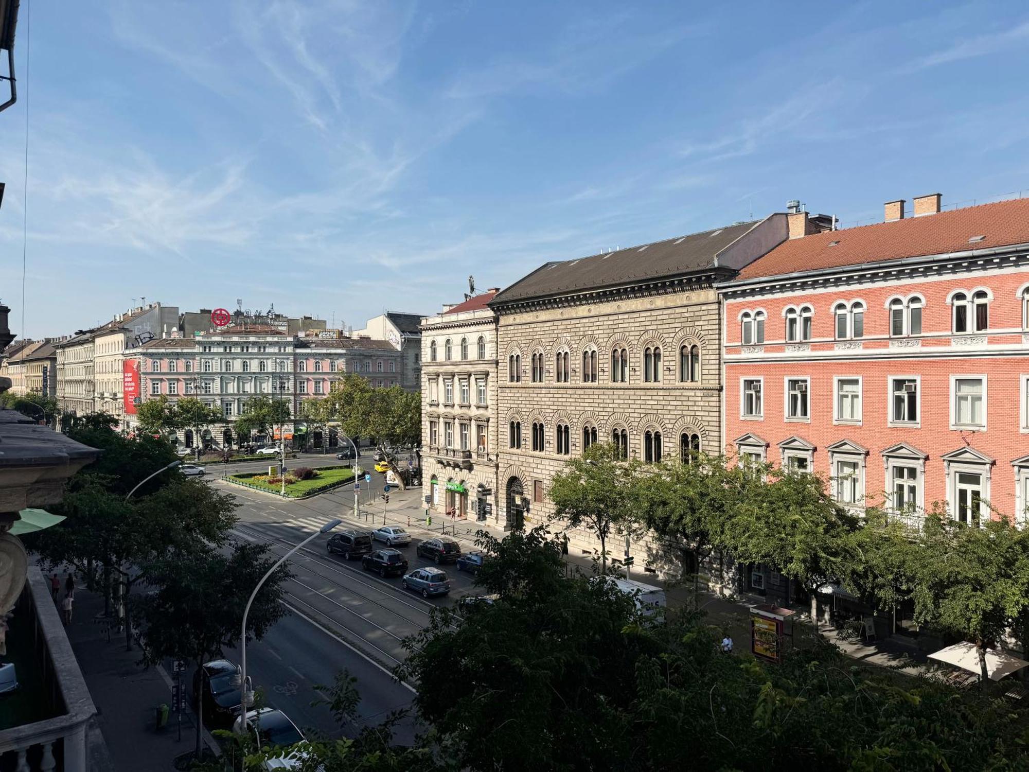 Exclusive Central 3Bedrm Stylish Residence By Prestige Homes Budapest Eksteriør bilde